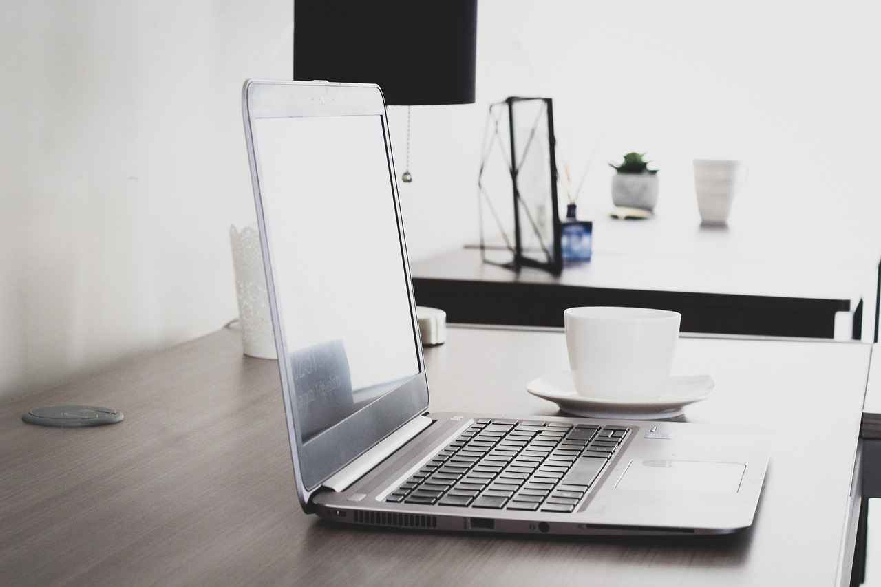 How to Become a Successful Remote Customer Service Representative 4 Building a Productive Home Office Environment