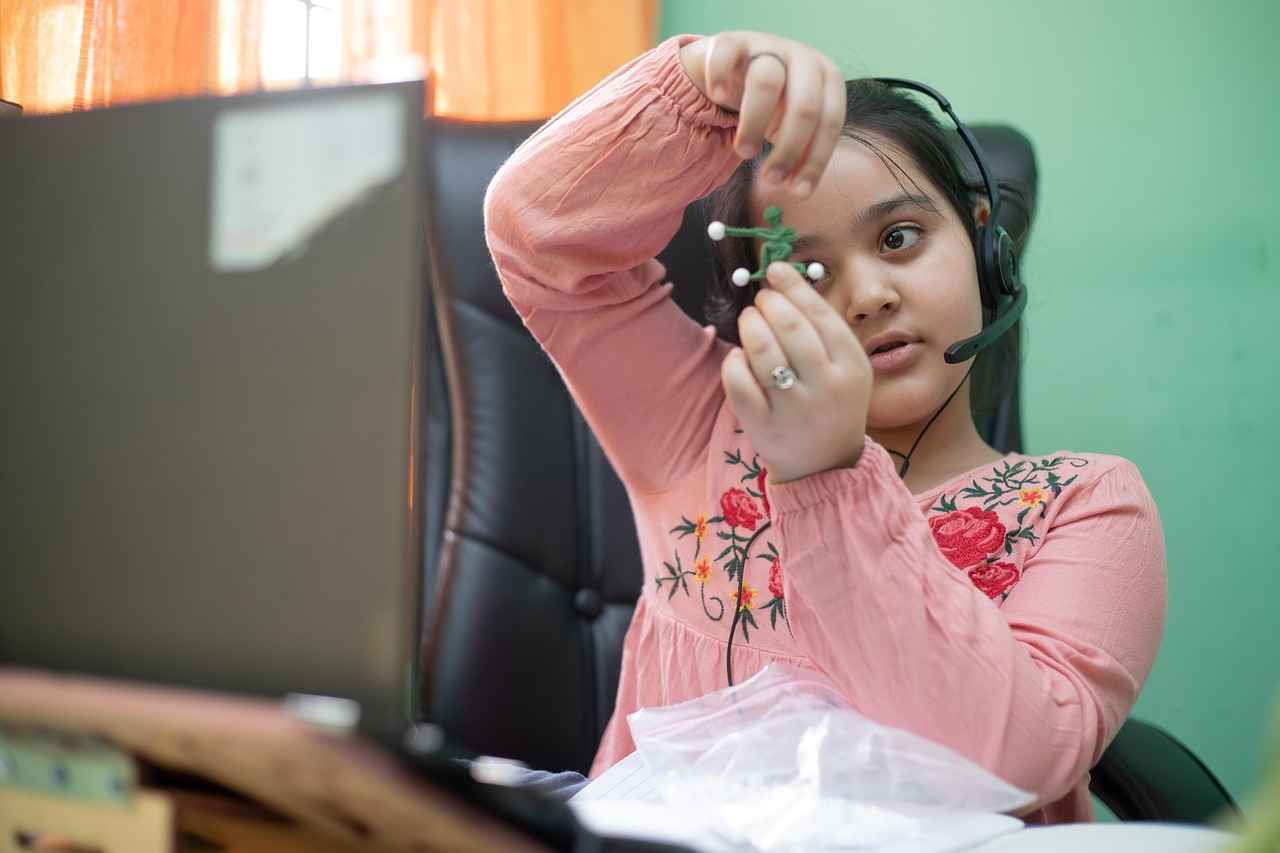 Part-Time Remote Jobs for Those Who Love to Travel 11 11. Real-Life Stories of Remote Workers Who Travel